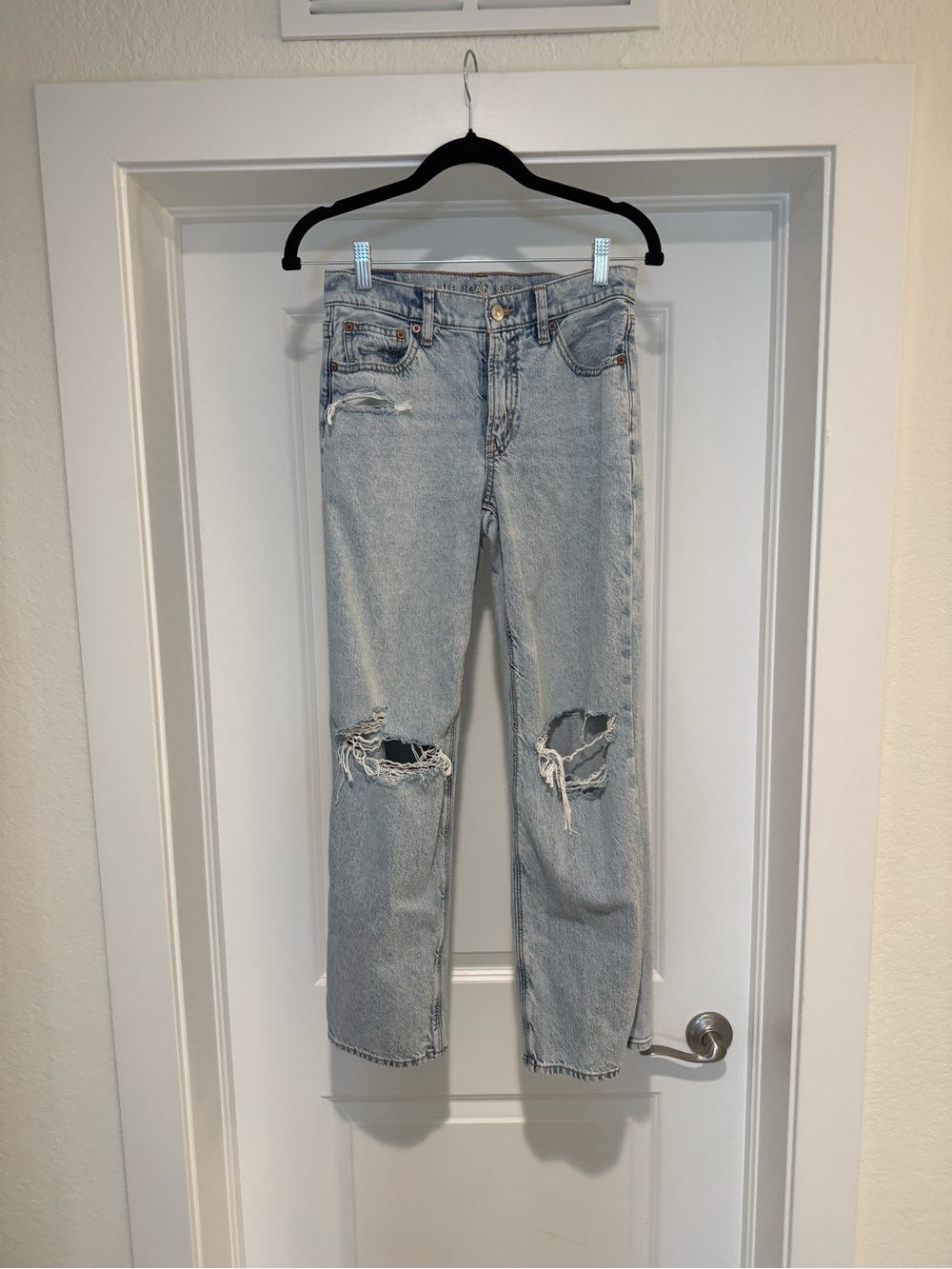 American Eagle Outfitters Light Blue Distressed Straight-Leg Jeans